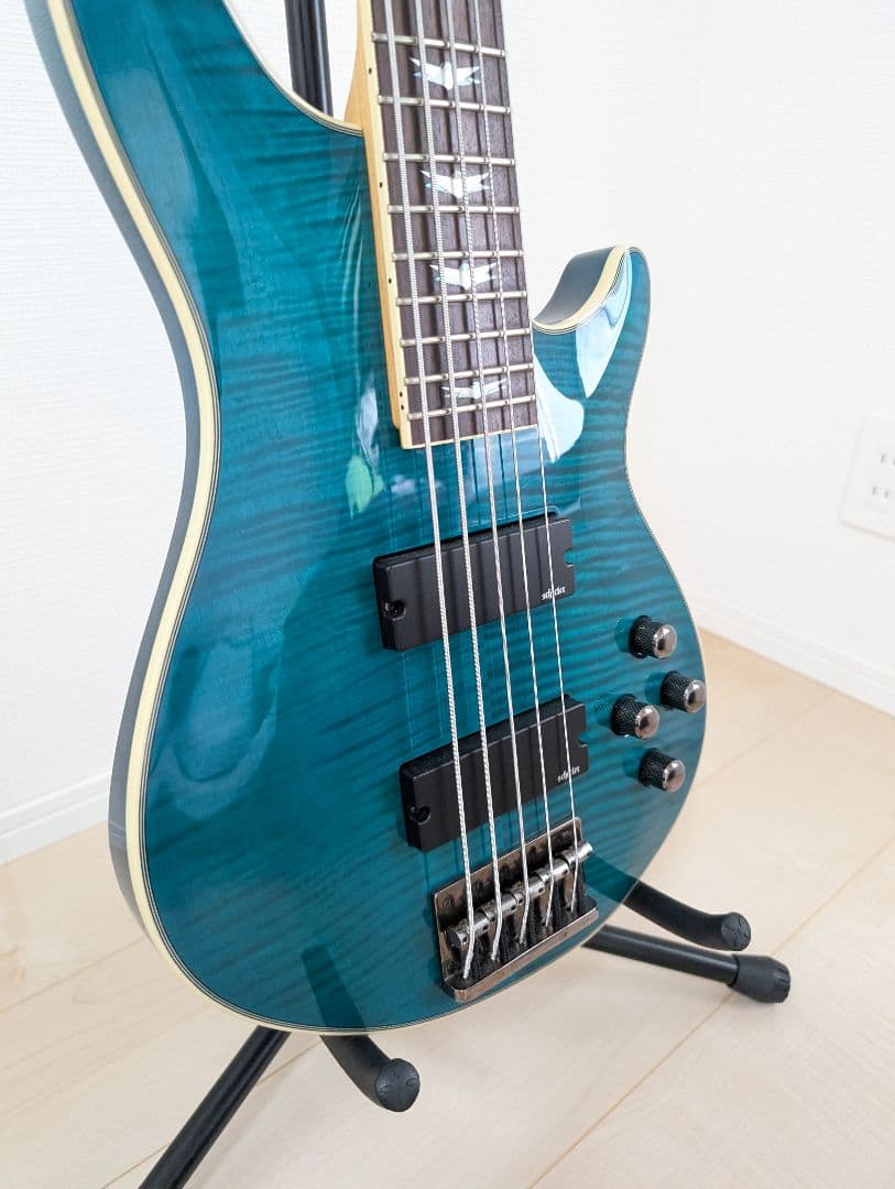 ベース SCHECTER Diamond Series Omen Extreme-5