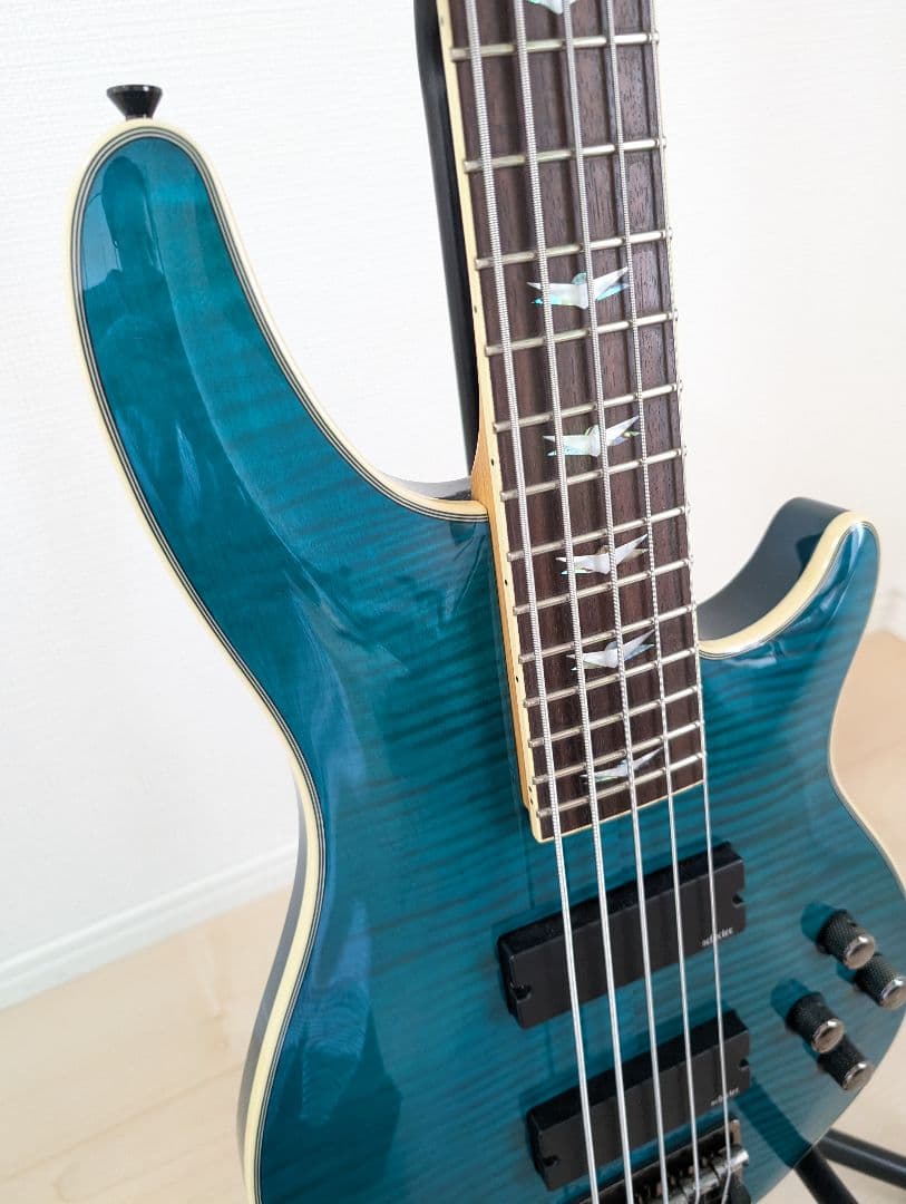 ベース SCHECTER Diamond Series Omen Extreme-5