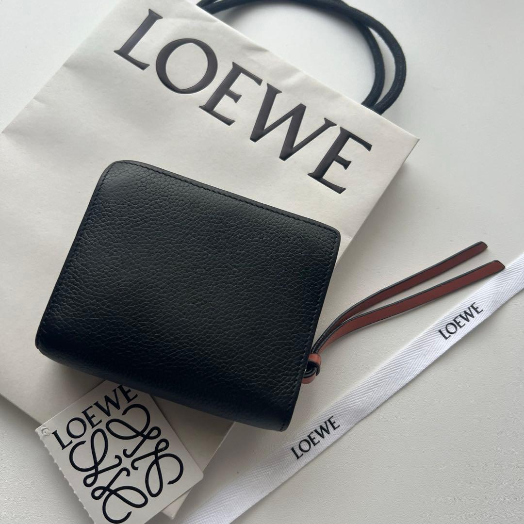 79 美品 LOEWE ロエベ 2つ折り財布