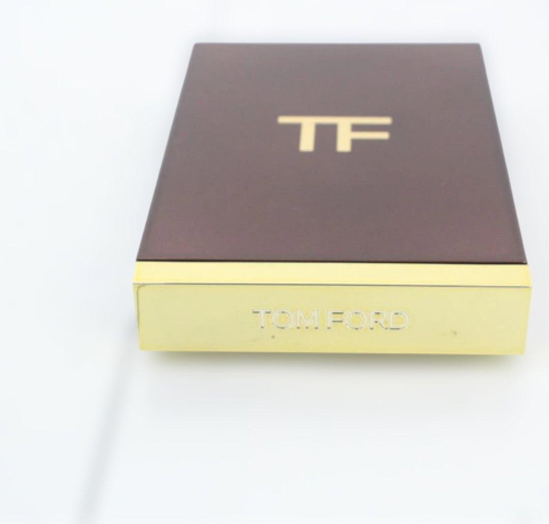 TOM FORD アイシャドウパレット クォード 030 インソレント ローズ