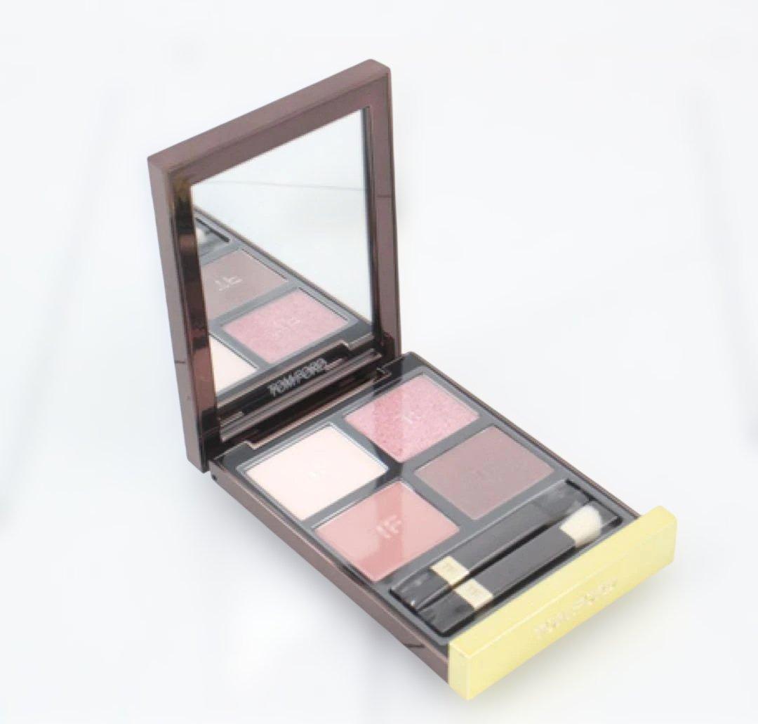 TOM FORD アイシャドウパレット クォード 030 インソレント ローズ