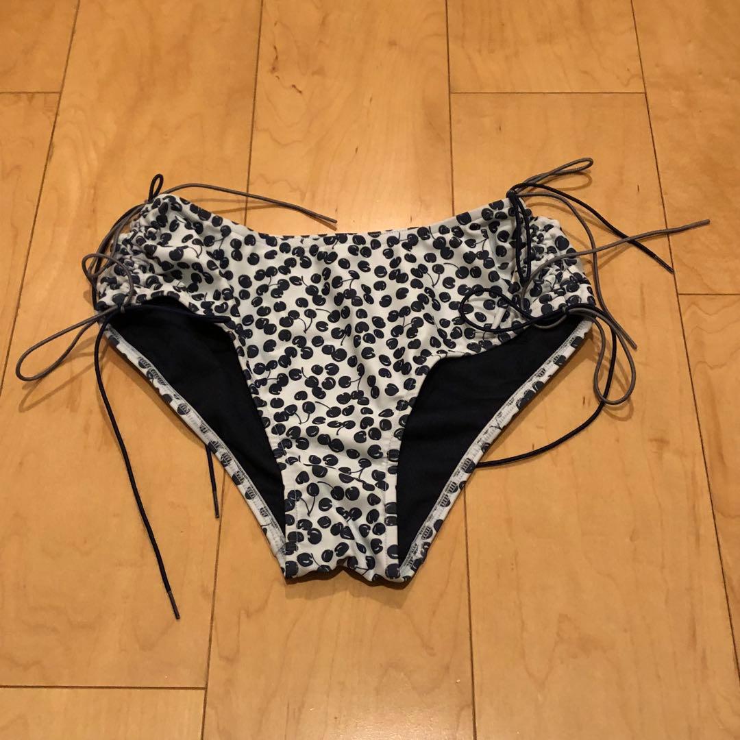 【美品】Her lip to チェリー柄　水着