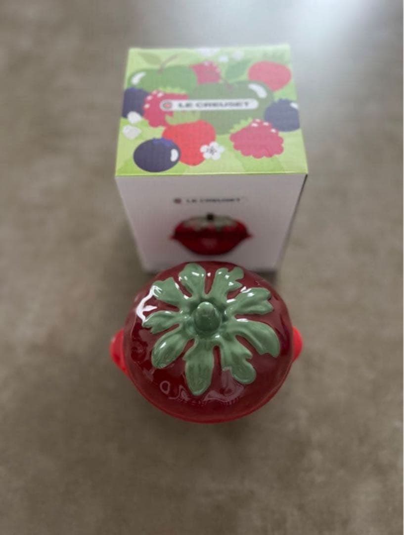 ラスト1点　レア　新品　ル・クルーゼ　ミニ・ストロベリー　いちご　小物入れ