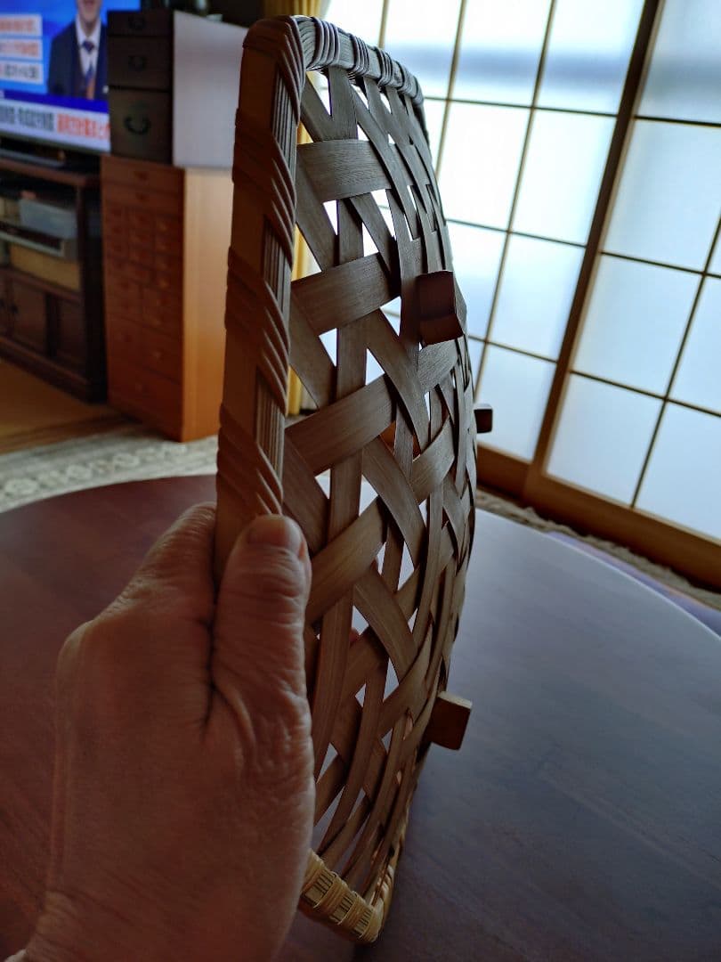 別府竹細工　六角形　　　亀甲網作家物　盛り皿 籠　直径約40cm〜45cm