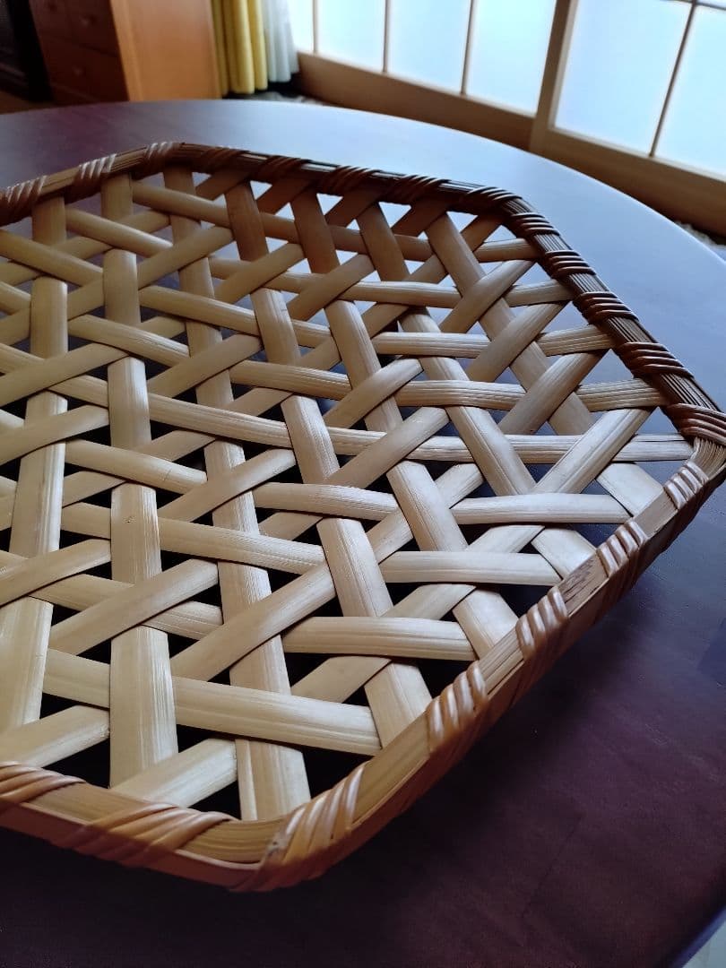 別府竹細工　六角形　　　亀甲網作家物　盛り皿 籠　直径約40cm〜45cm