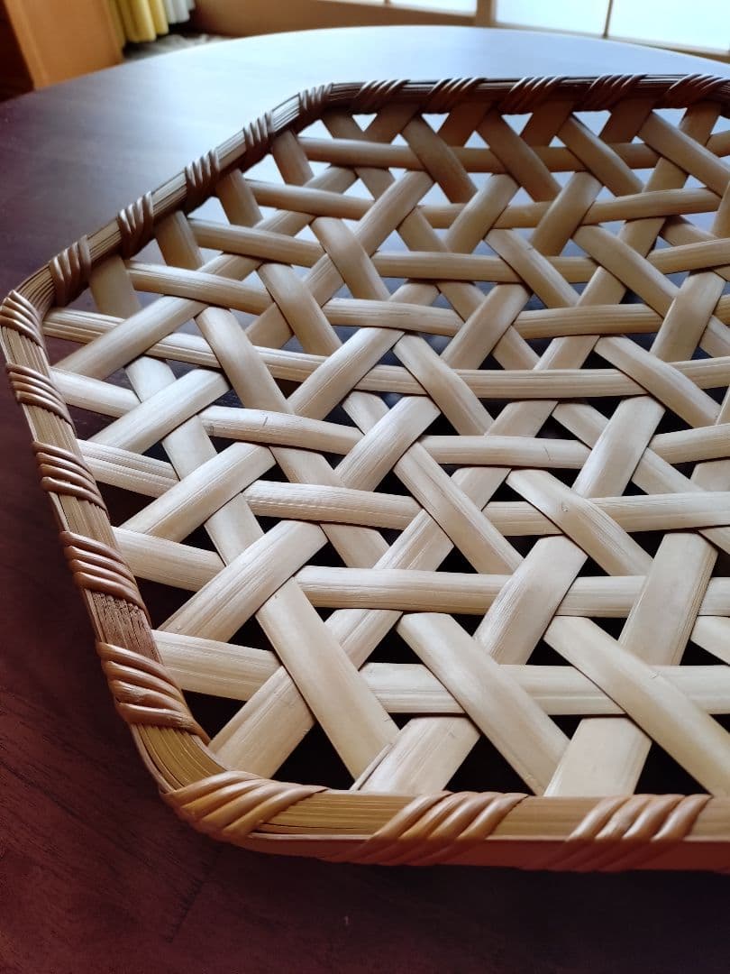 別府竹細工　六角形　　　亀甲網作家物　盛り皿 籠　直径約40cm〜45cm