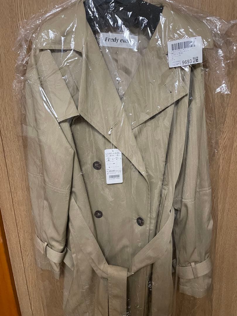 【meme】freddy emue ボリュームトレンチコート サイズ38