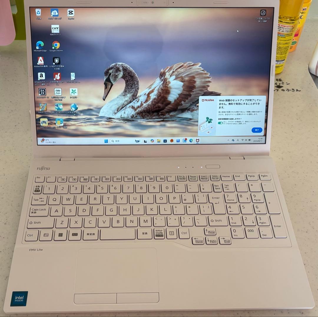 FMV Lite 3515/H3 FMV3515H3W [アーバンホワイト]