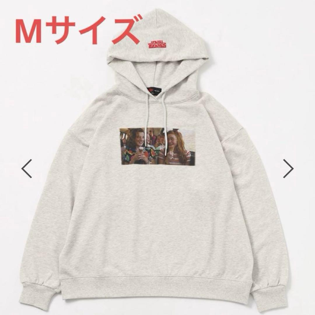 STRANGER THINGS ニコアンドコラボ 缶バッチ付きパーカー　Mサイズ