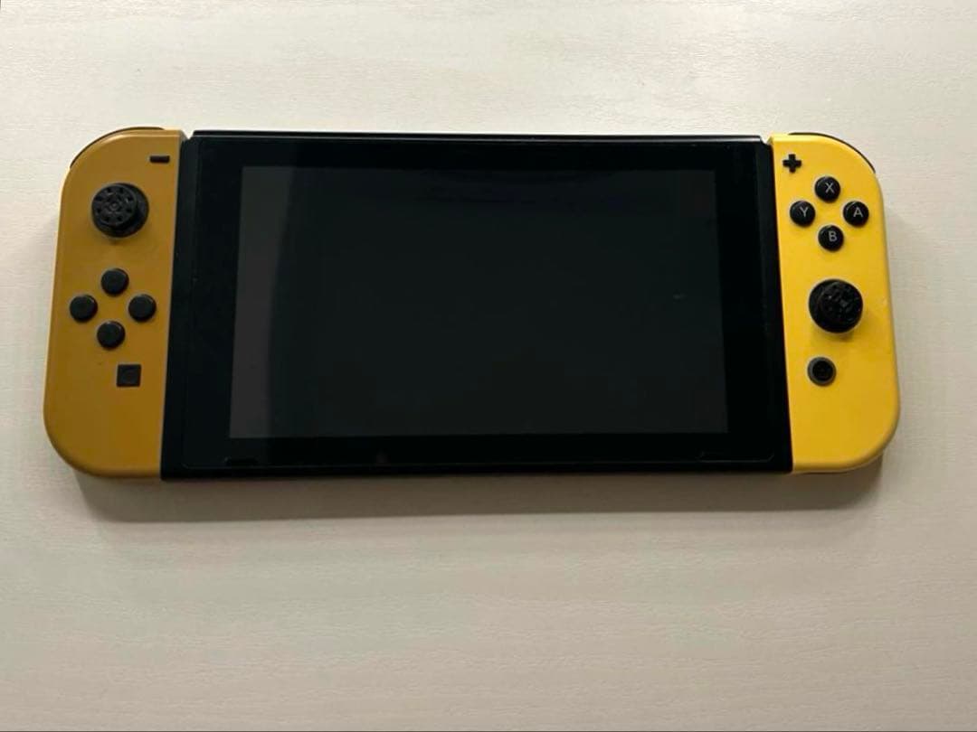 美品！Nintendo Switch ピカチュウ・イーブイエディション