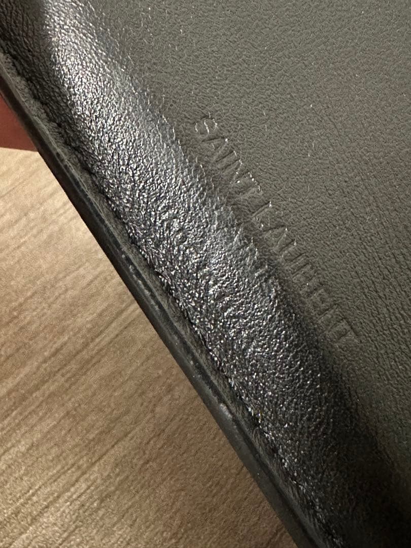 ※2026/01/04〜配送可能　SAINT LAURENT 財布　クロコ型押し
