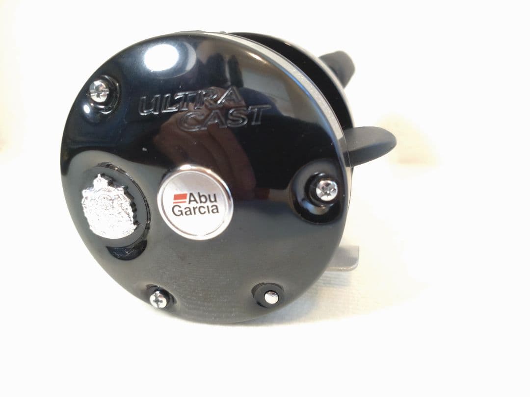 リール Abu Garcia UC 4600C Real2 Deal2 Plus