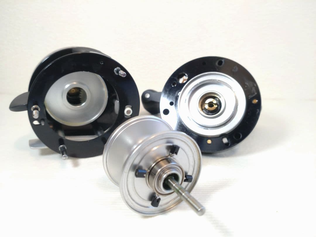 リール Abu Garcia UC 4600C Real2 Deal2 Plus