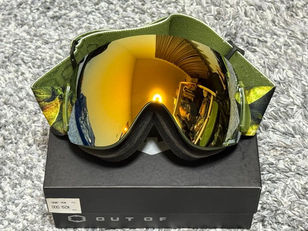 OUT OF　ゴーグル　アウトオフ　 未使用品　オマケでゴーグルソック