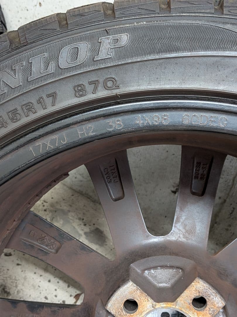 アバルトホイールスタッドレスタイヤ付