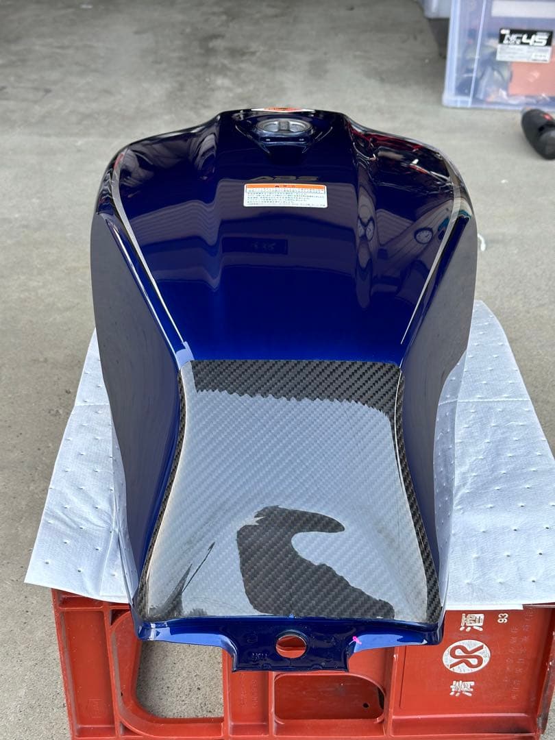 CB1100 燃料タンク