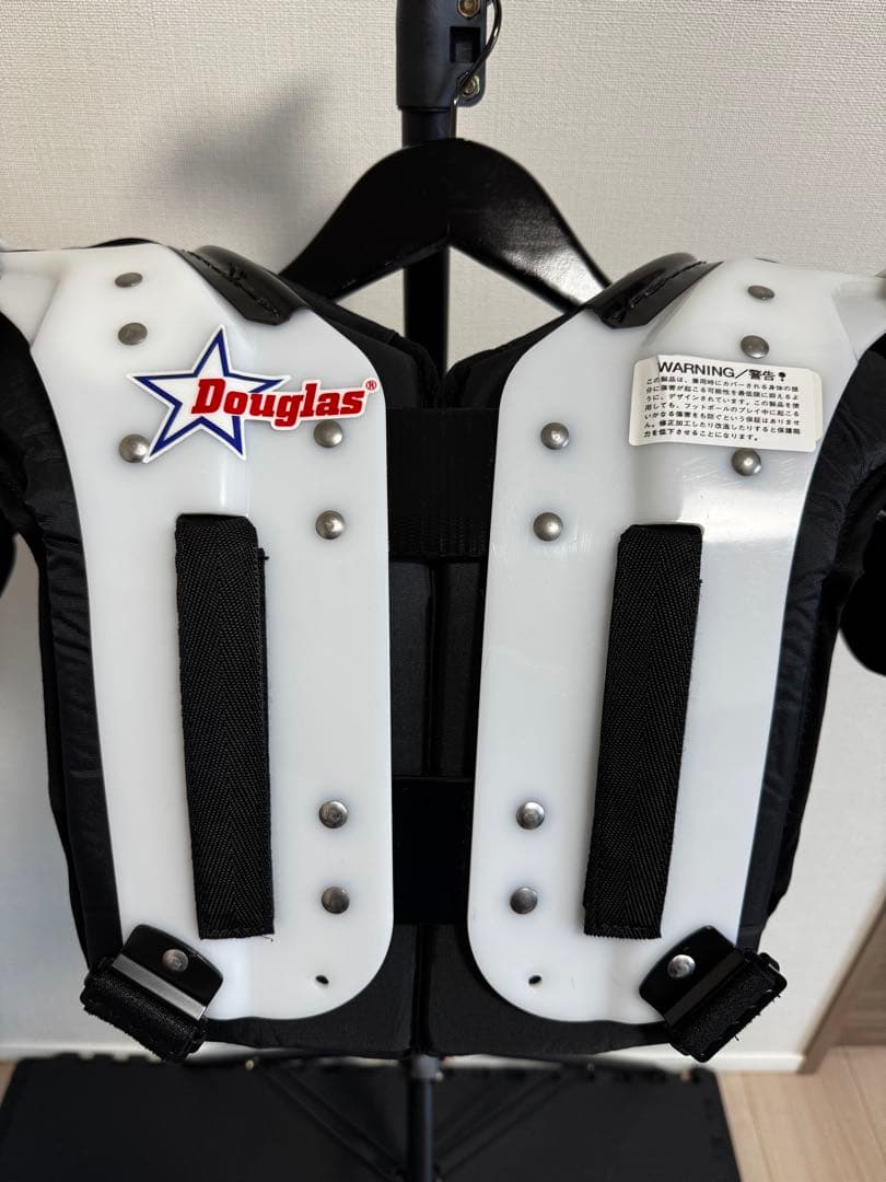 【新品】Douglas FF17 アメフト ショルダーパッド Sサイズ