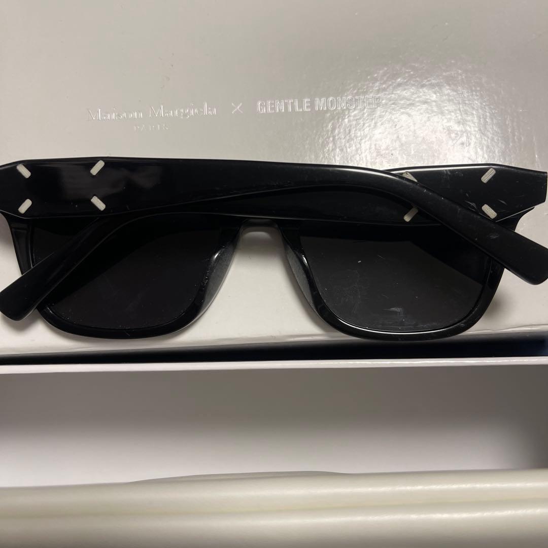 【シリアルナンバー付属】マルジェラ　ジェントルモンスター　MM110 01