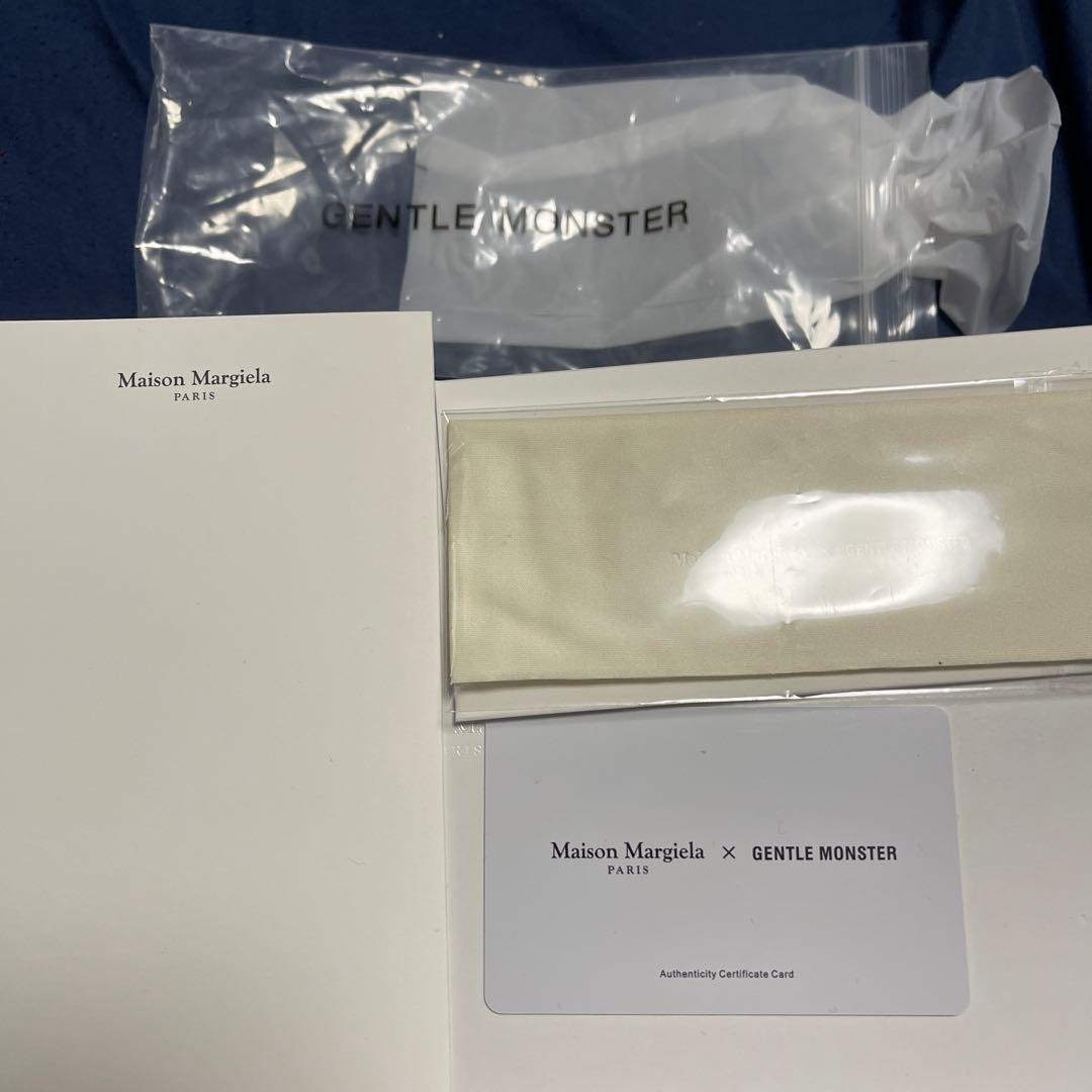 【シリアルナンバー付属】マルジェラ　ジェントルモンスター　MM110 01