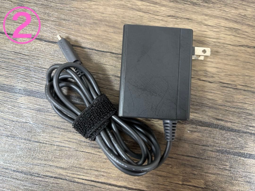 ニンテンドースイッチ ライト(ターコイズ)美品＋純正充電器・ケース等付き