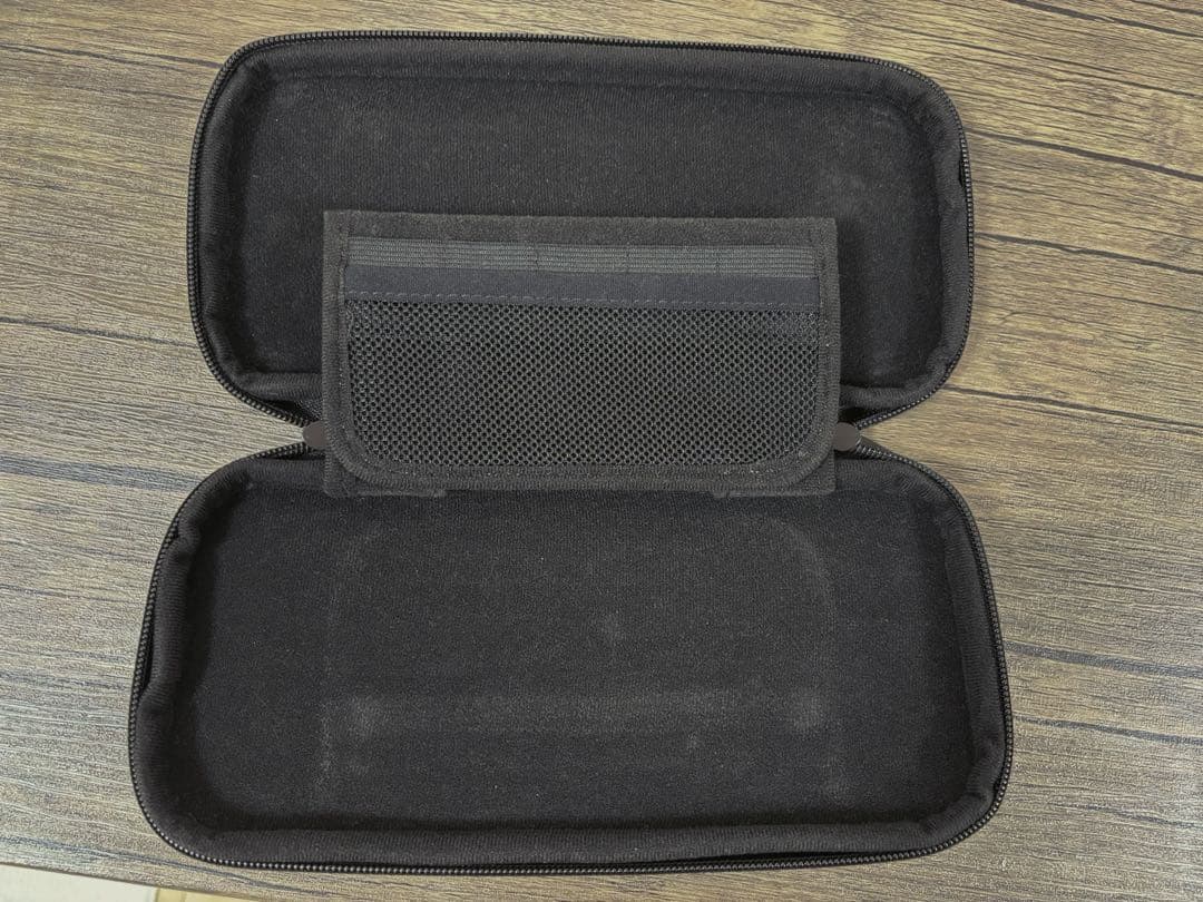 ニンテンドースイッチ ライト(ターコイズ)美品＋純正充電器・ケース等付き