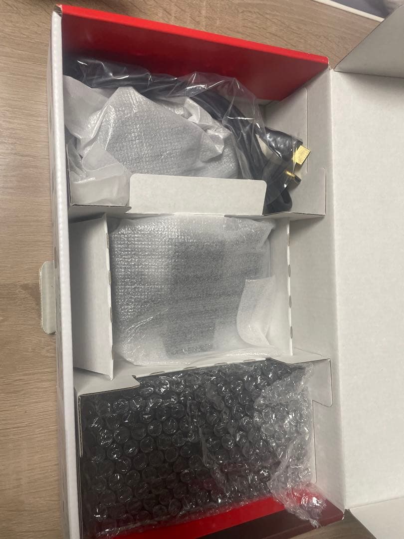 Nintendo Switch 本体プラス携帯ケース