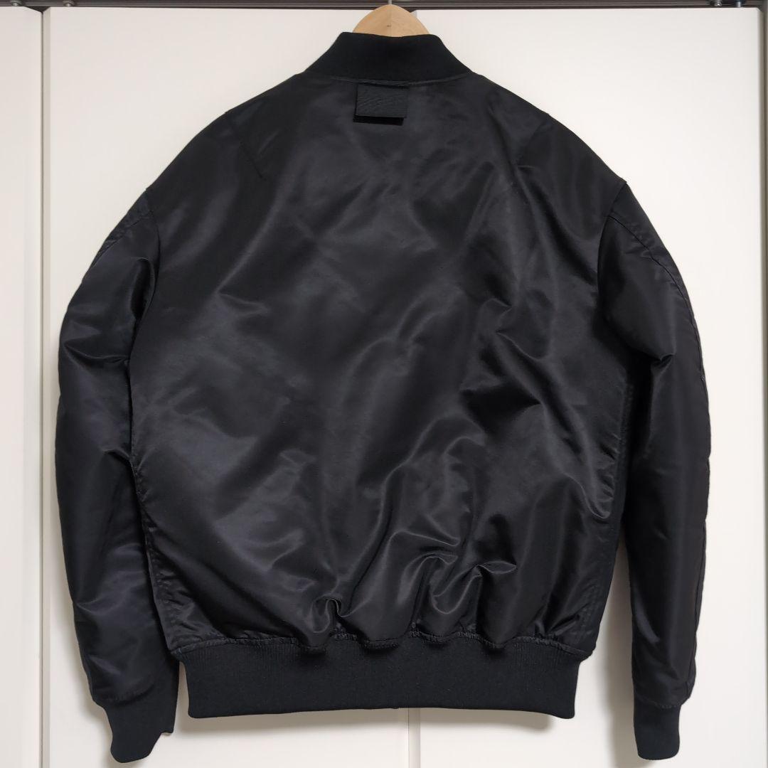 ユニクロ＋J　ハイブリッドダウンオーバサイズMA-1ブルゾン　黒　S