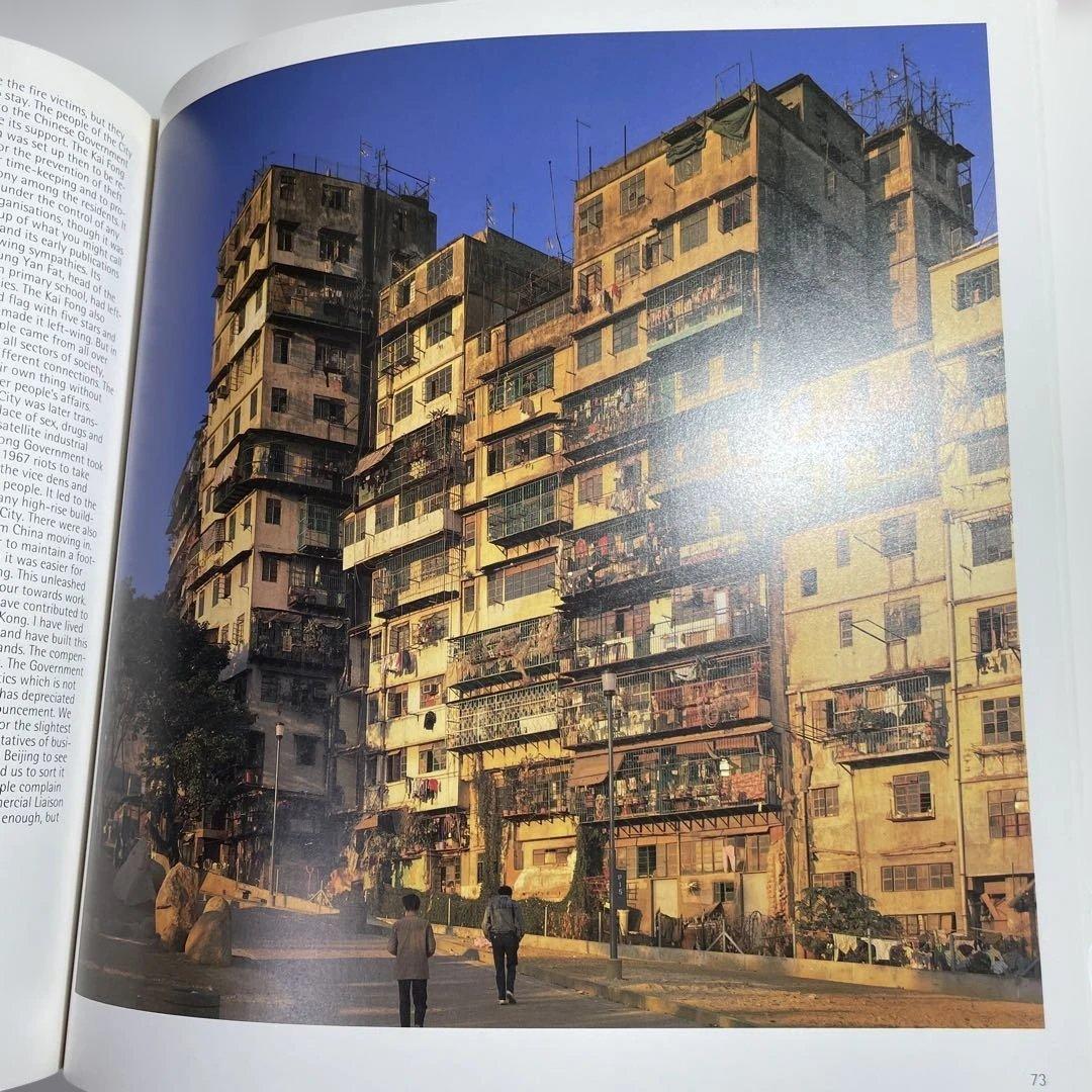 稀少本「City of Darkness」 洋書