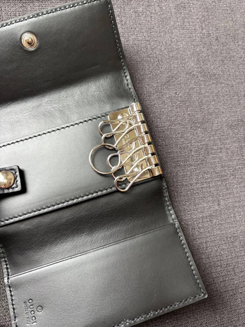 GUCCI ブラックレザー GGキーケース　GUCCIキーケース