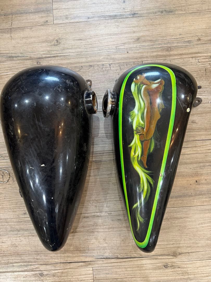 k*4様 ハーレー　3.5ガロン　分割タンク　サバイバー