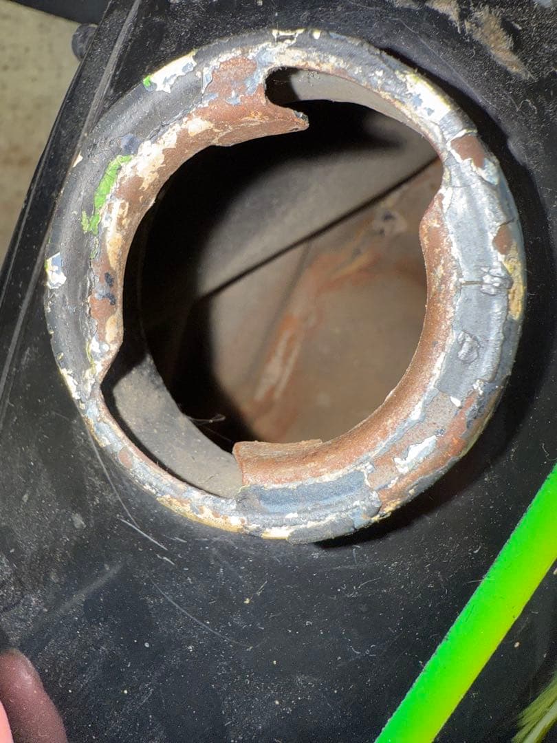 k*4様 ハーレー　3.5ガロン　分割タンク　サバイバー