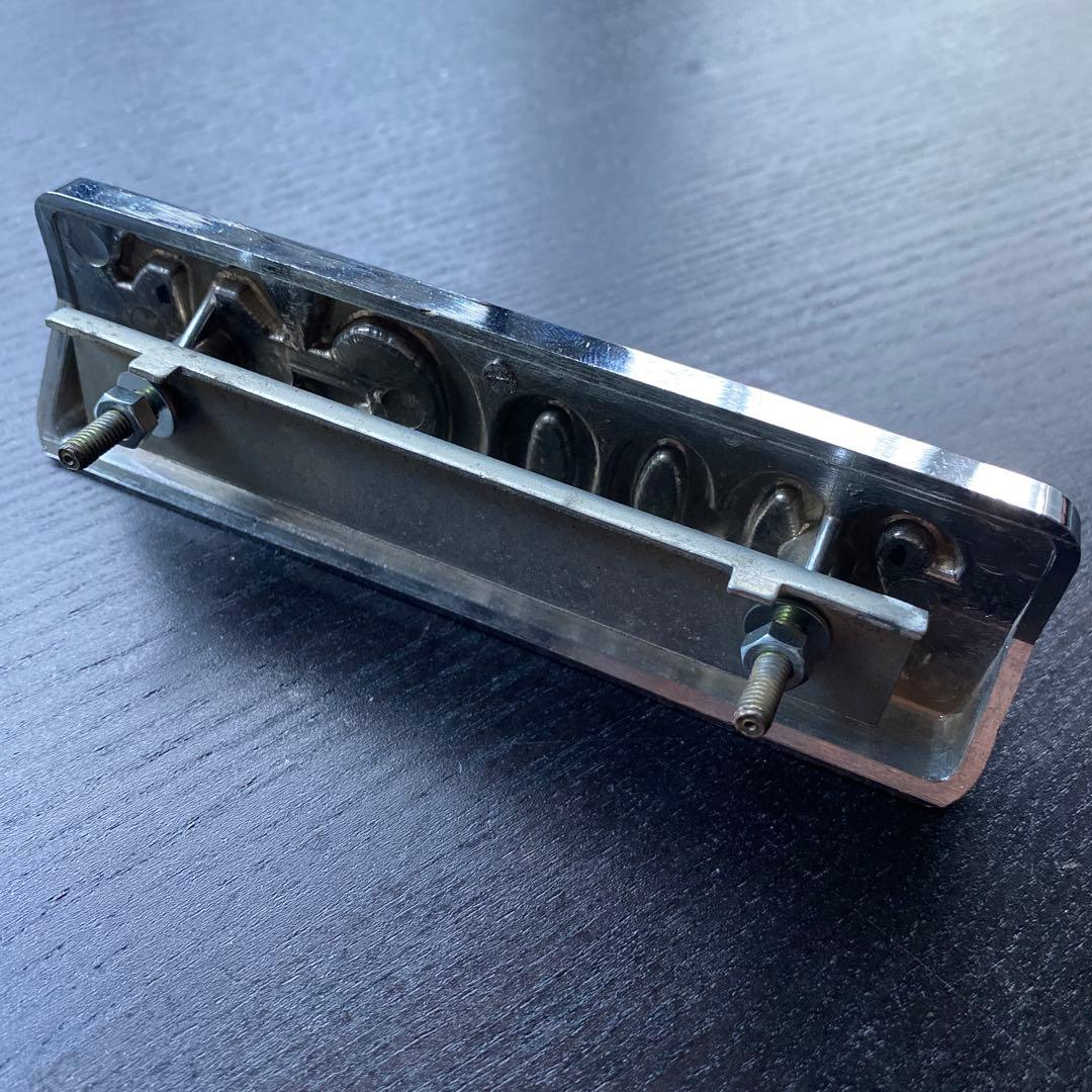 ハコスカ2000GT純正品フロントエンブレム 超希少品　極上品‼️　ほぼ未使用品