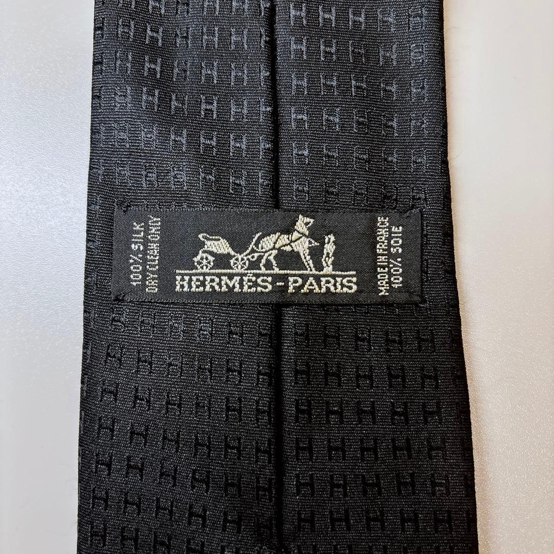 HERMES 黒 H総柄 モノグラム 高級シルクネクタイ ソリッド