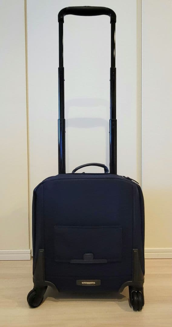 美品【TUMI 】ネイビー 4輪キャリーケー TUMI VOYAGEUR