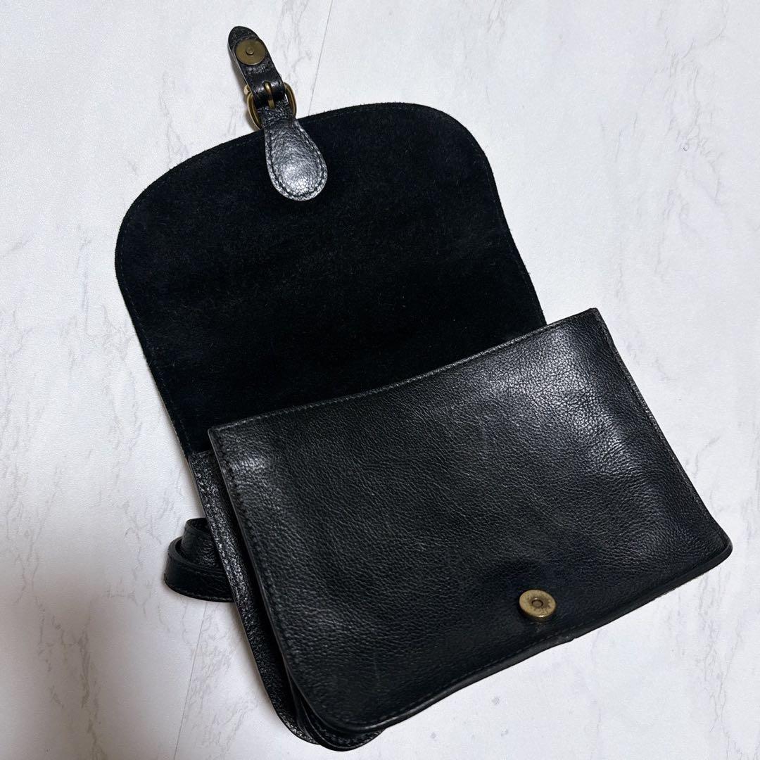 美品✨イルビゾンテ　クロスボディバッグ　ショルダー　ブラック　黒