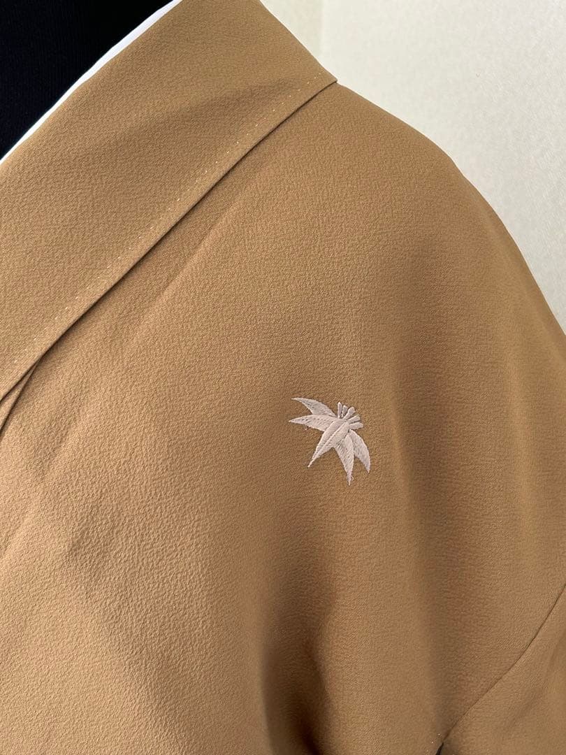 正絹　訪問着　暈し染め　枯草色　金彩　刺繍花文