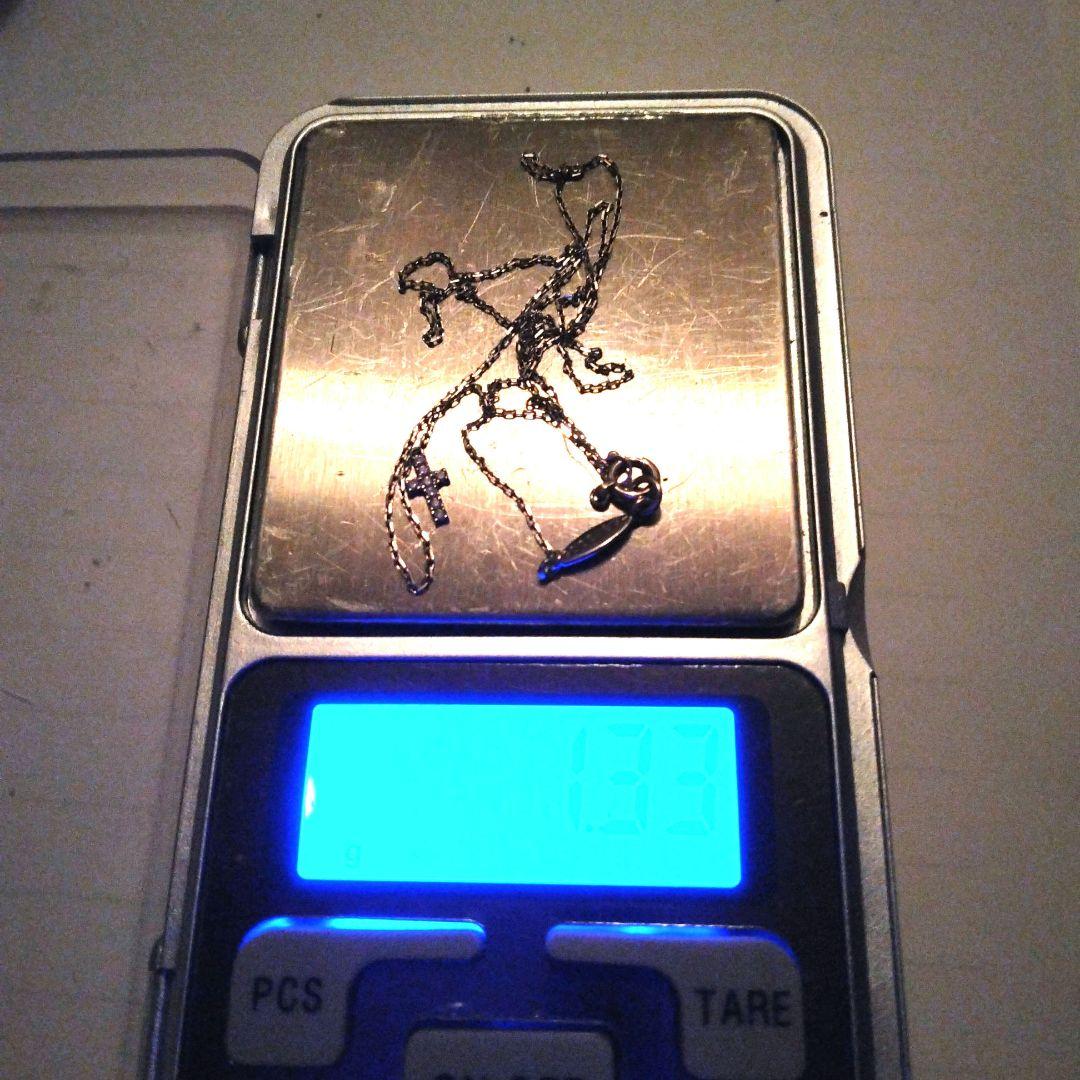 訳あり　K18WG アーカークロスパブェネックレス 1.33g