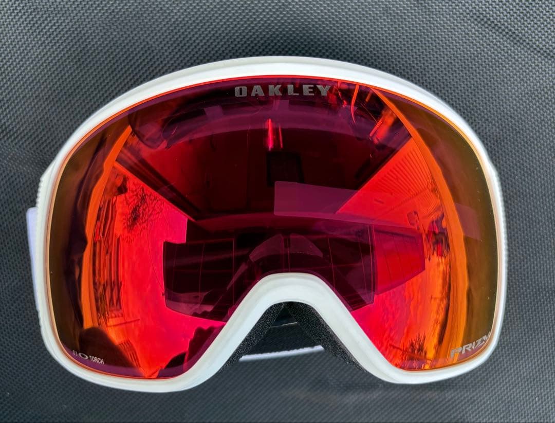 新品未使用‼️オークリー　フライトトラッカーM