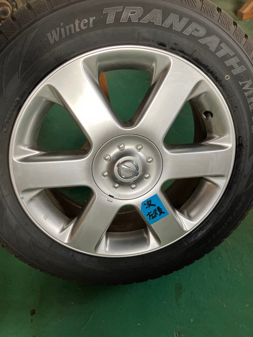 215/60/17 エルグランドE51純正アルミ付きスタッドレスタイヤ