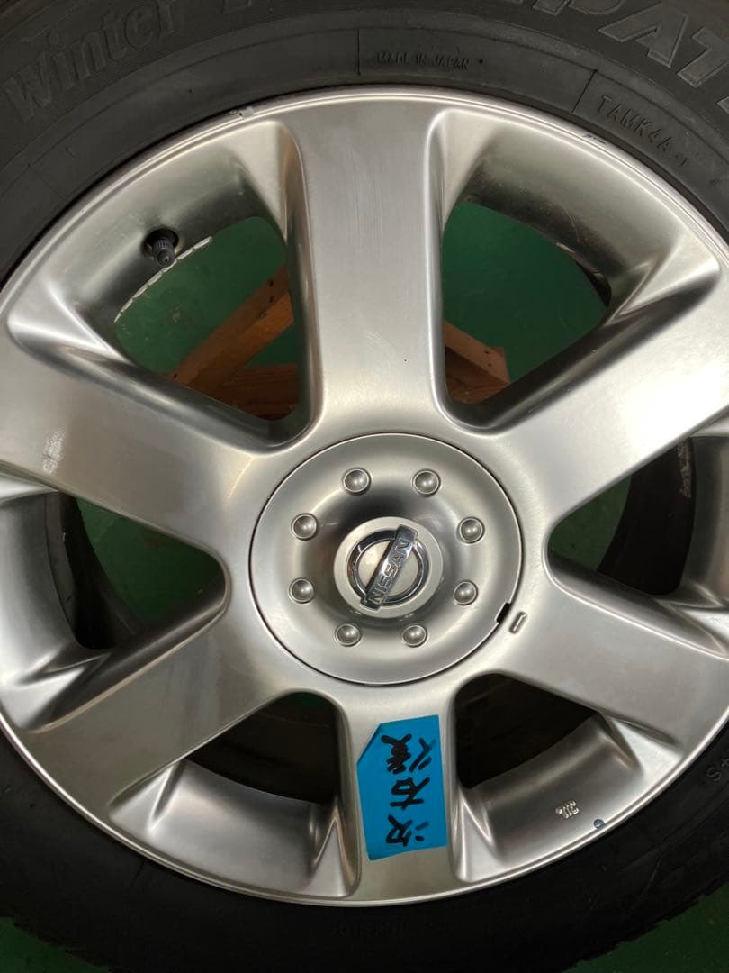 215/60/17 エルグランドE51純正アルミ付きスタッドレスタイヤ