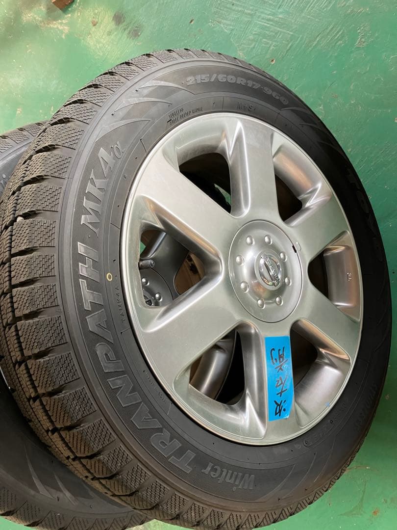 215/60/17 エルグランドE51純正アルミ付きスタッドレスタイヤ