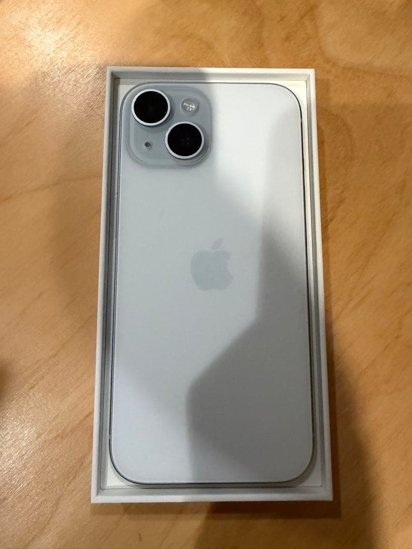 iPhone 15 本体　128GB 最大容量89% ホワイト