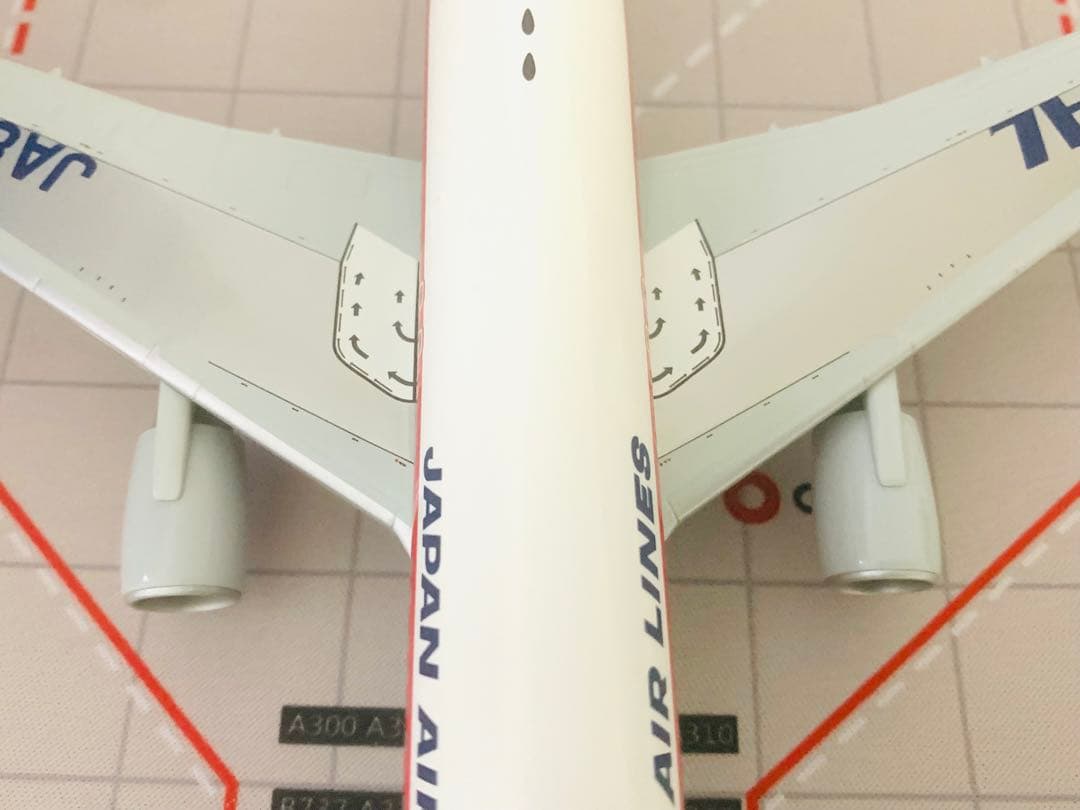 昭和ろくお纏め‼️日航初代２代目鶴丸塗装機２機セット(７６７と７７７)