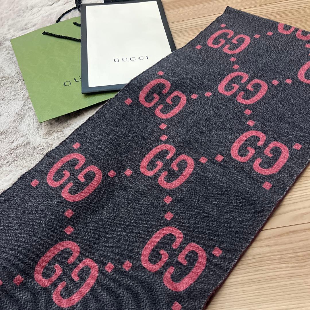 GUCCI ロゴデザイン マフラー 37 X 190 cm
