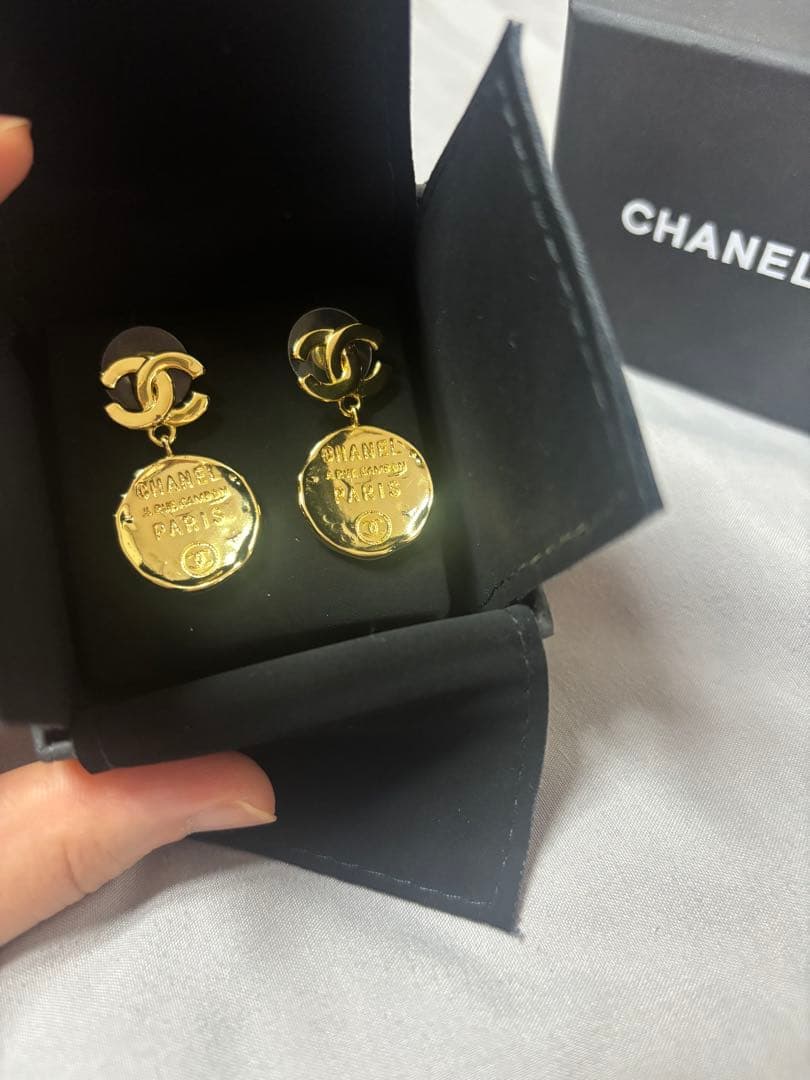 CHANEL ヴィンテージ風 プレート ピアス