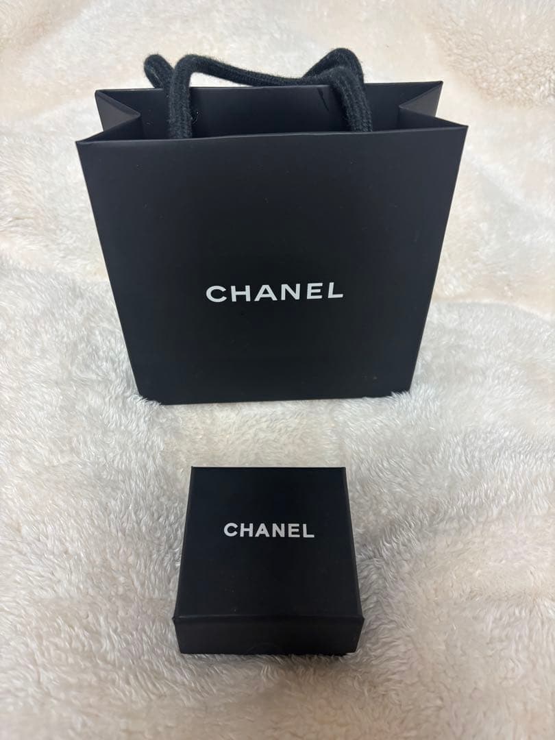 CHANEL ヴィンテージ風 プレート ピアス