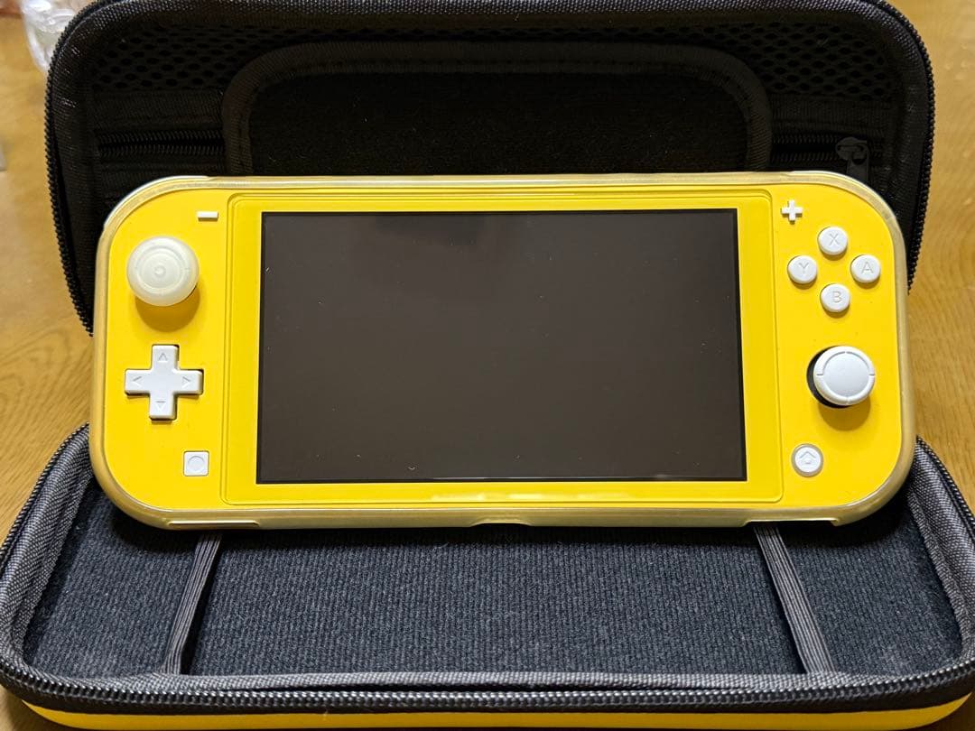 Nintendo Switch Lite イエロー 本体 ケース付き