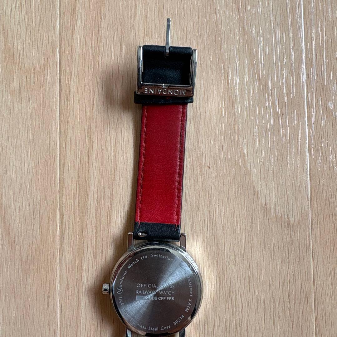 MONDAINE モンディーン　スイス製 時計 レザー