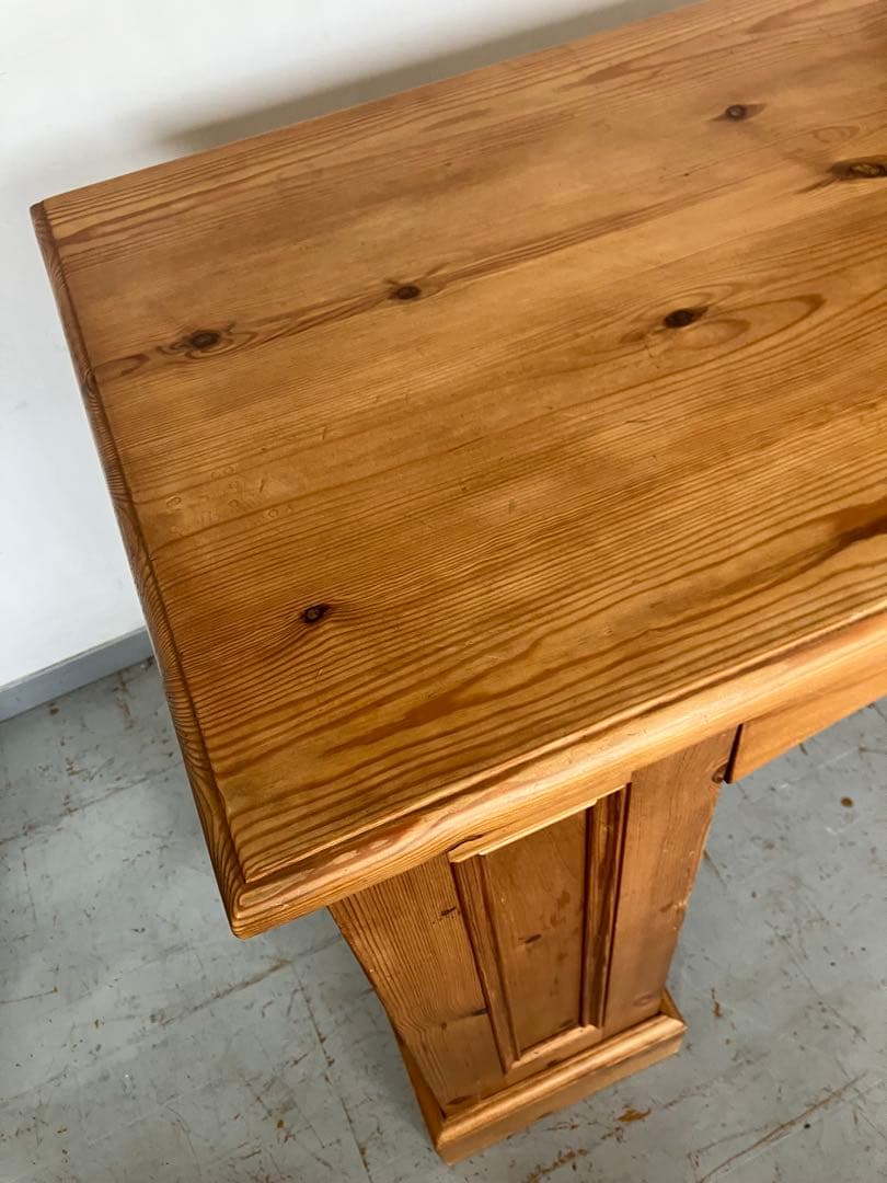 ラキ　ペニーワイズ　チャイルドデスク　Paul Wilson