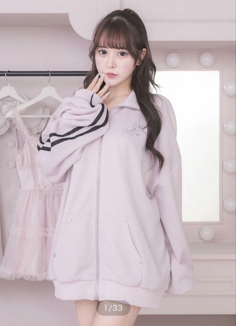 pium 新品未使用 ダブルラインビジュープリントジップスウェット